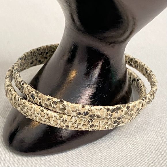 Bangle Bracelets Wrapped Faux Reptile Skin Pattern Set Of Two Varying Widths - Picture 1 of 7